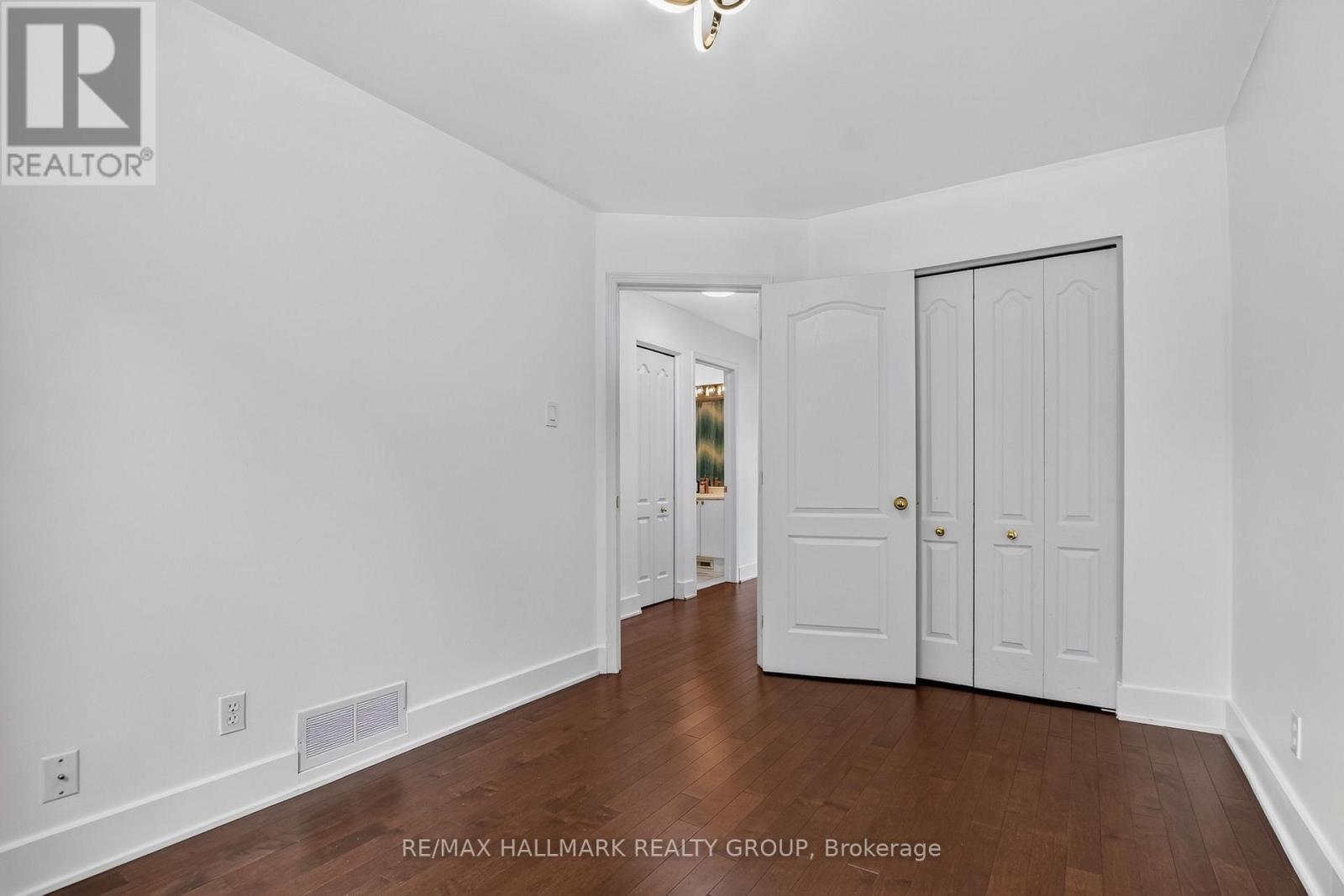 23 WHITEGATE CRESCENT - 37