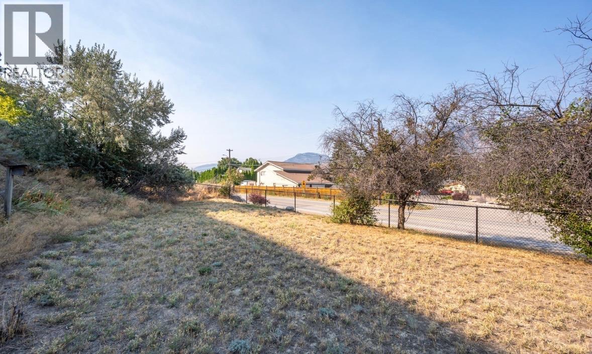  4744 Lakeside Road, Penticton