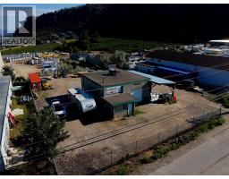 9716 Lenzi Street, Summerland, BC V0H1Z0 Photo 6