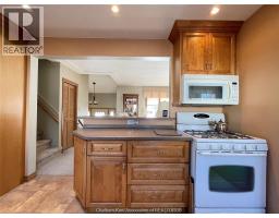 Kitchen/Dining room - 305 Sandra Crescent, Wallaceburg, ON N8C2C4 Photo 10