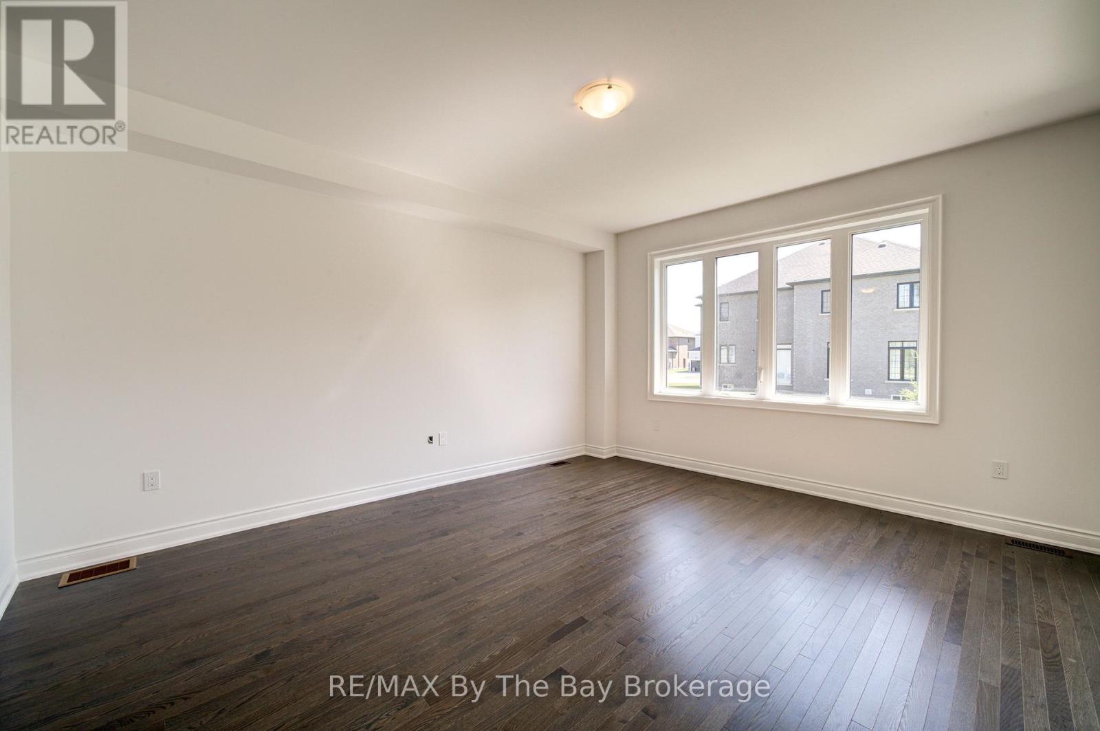 25 AMBER DRIVE - Image 10