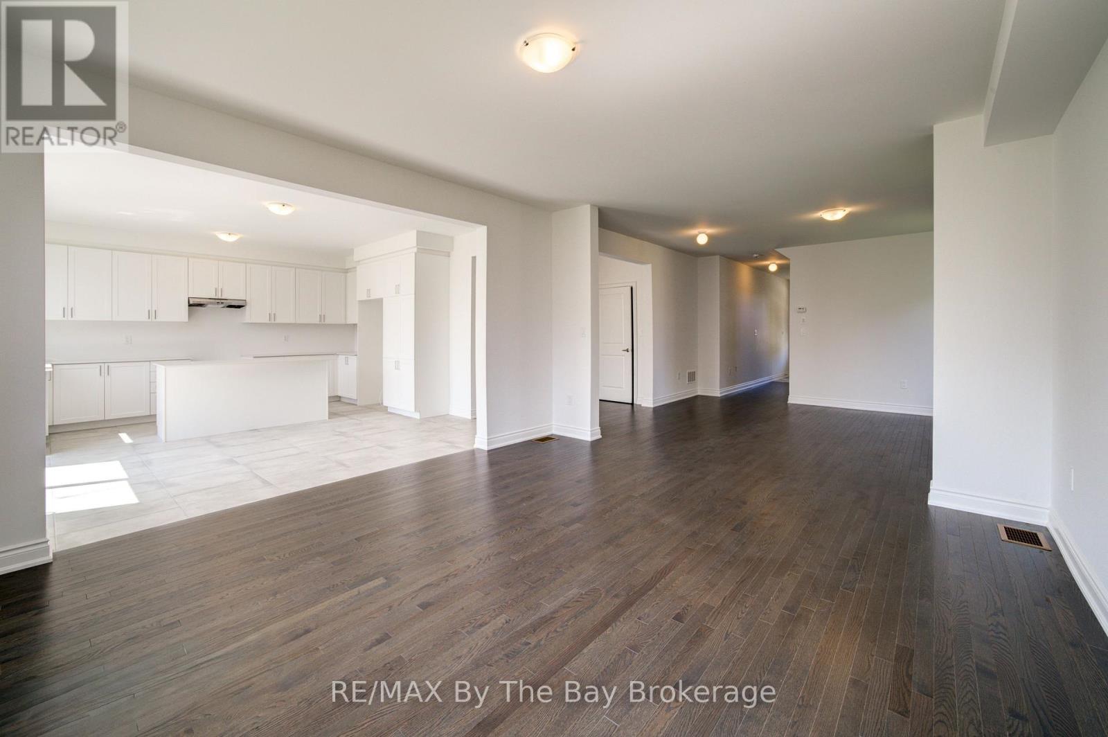 25 AMBER DRIVE - Image 11