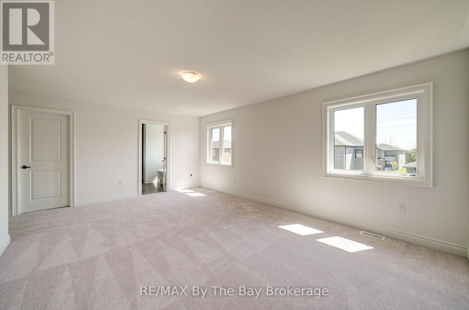 25 AMBER DRIVE - Image 20