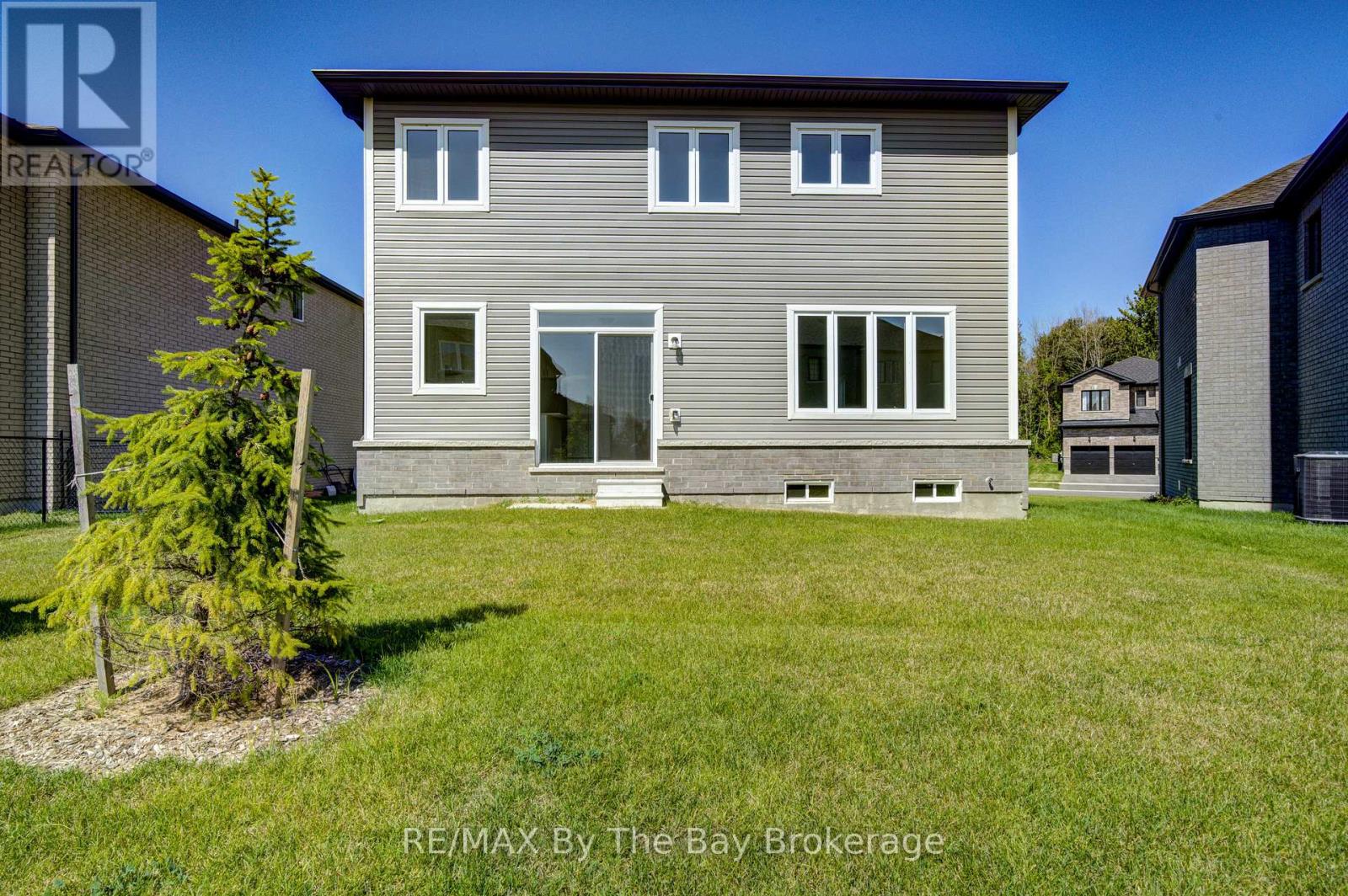 25 AMBER DRIVE - Image 33