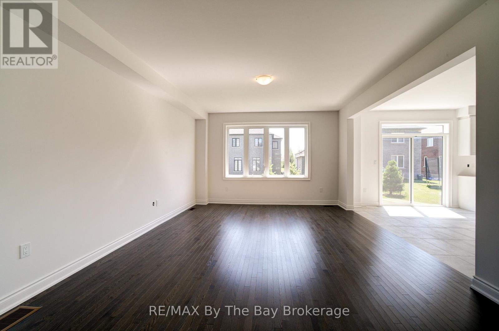 25 AMBER DRIVE - Image 9