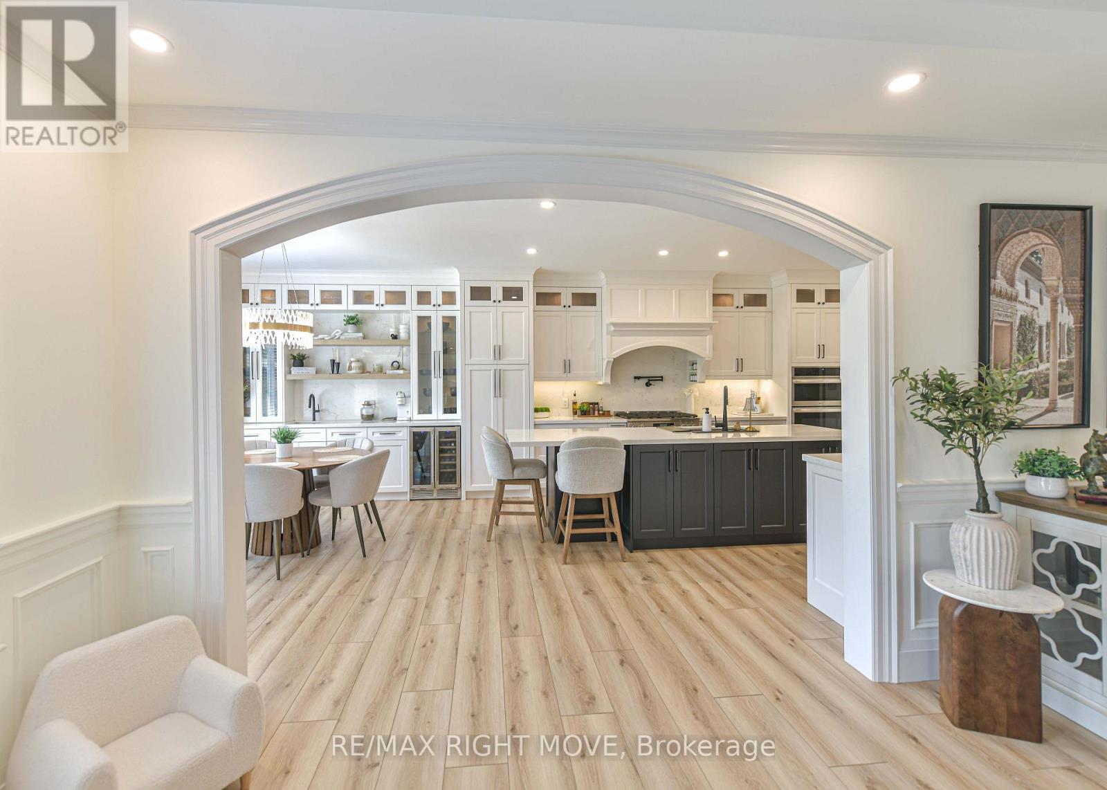 1043 HURLWOOD LANE - Image 11