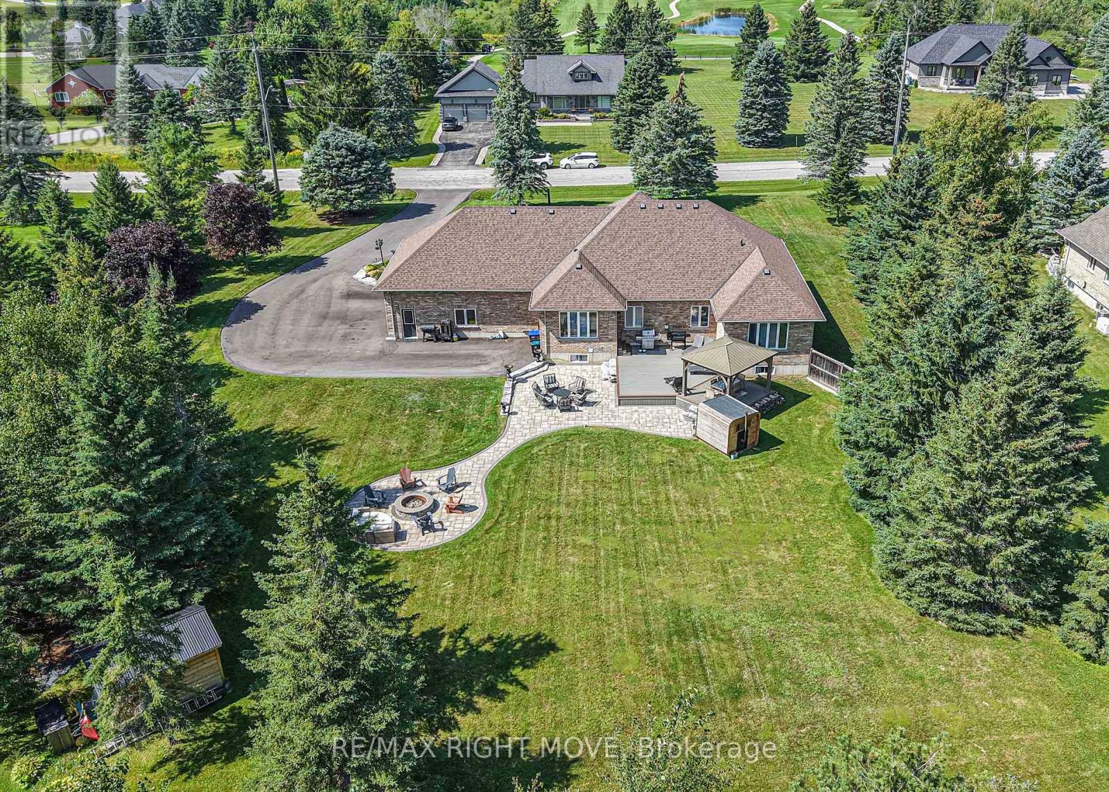 1043 HURLWOOD LANE - Image 44