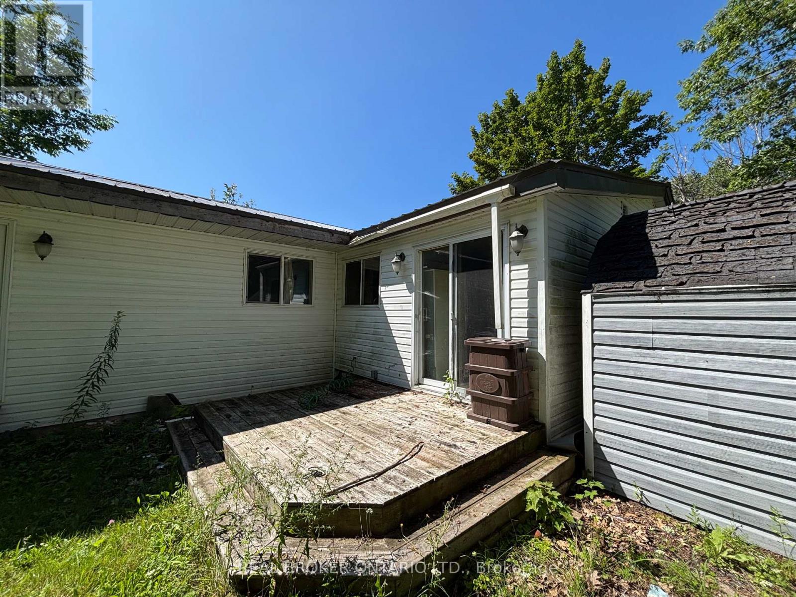53 LOVEJOY STREET - 3
