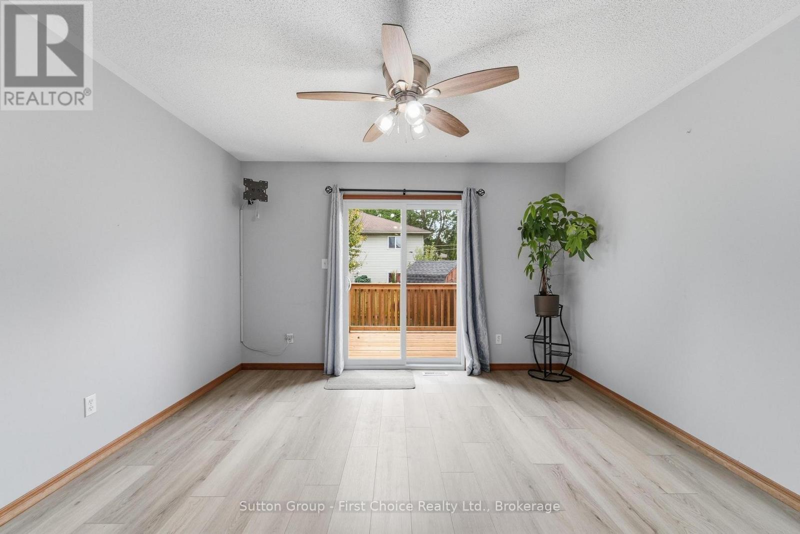 56 HURON ROAD - 13