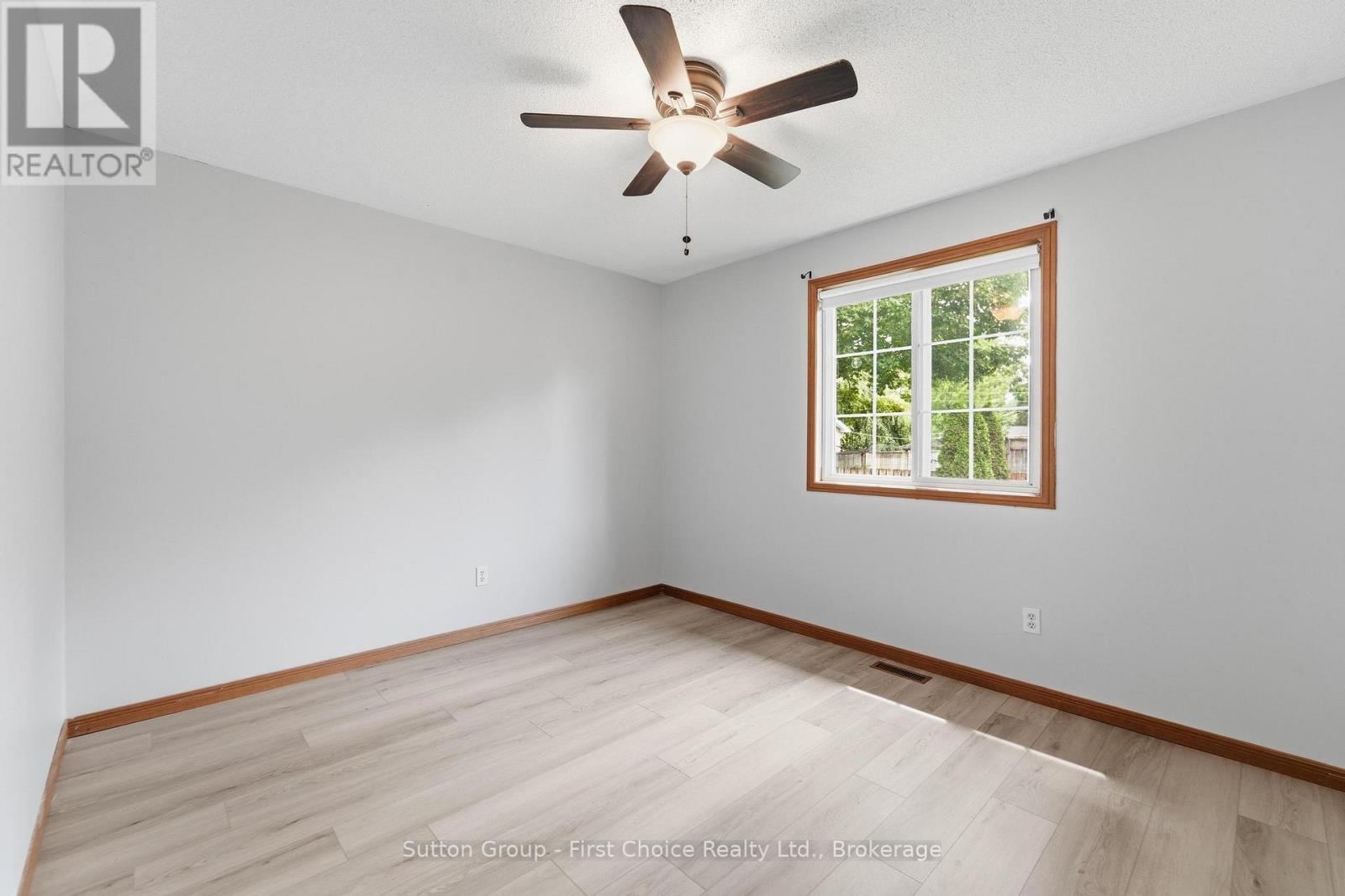 56 HURON ROAD - 19