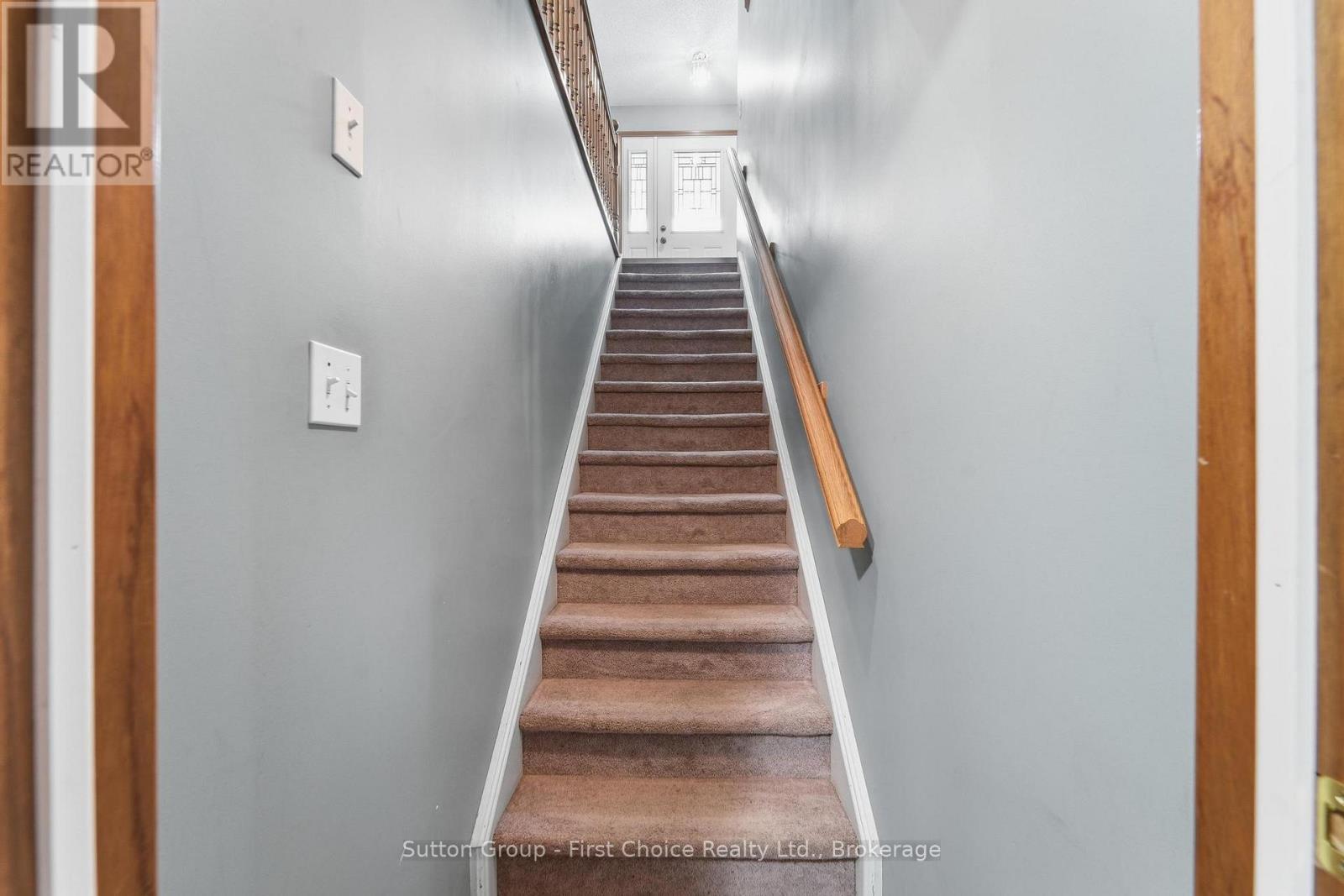 56 HURON ROAD - 23