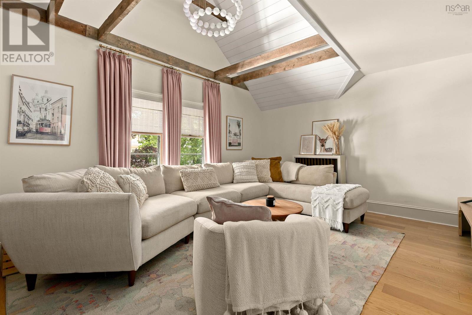 Property 32 of 50 of 1630 Vernon Street