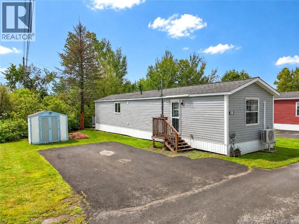 28 Douglas Crescent