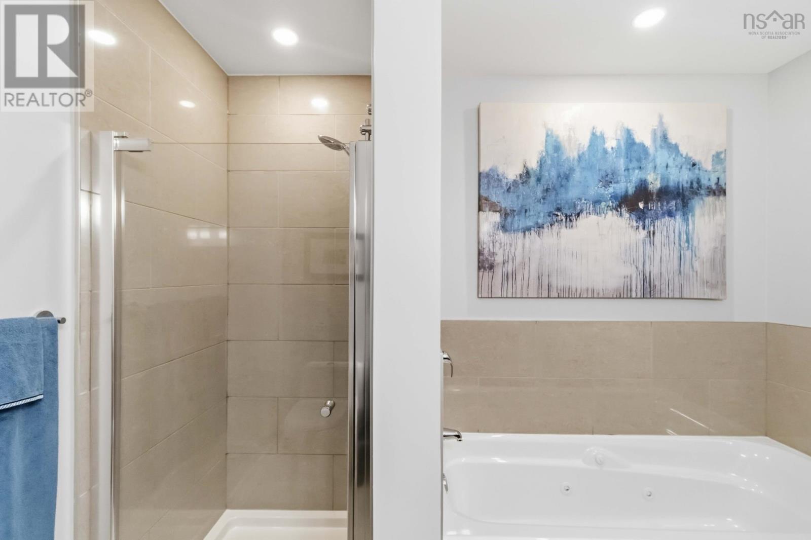 Property 22 of 44 of 802 31 Kings Wharf Place
