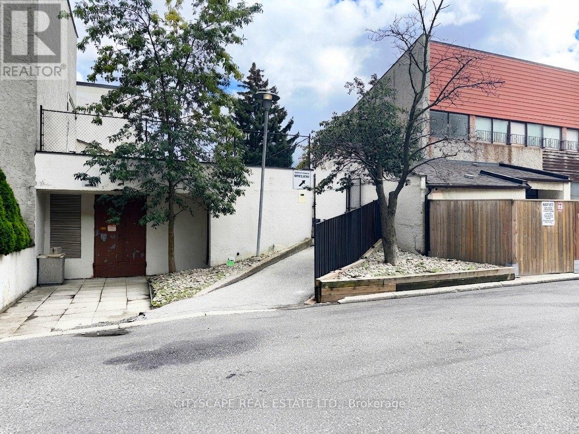 #192 1055 DUNDAS STREET E - 23