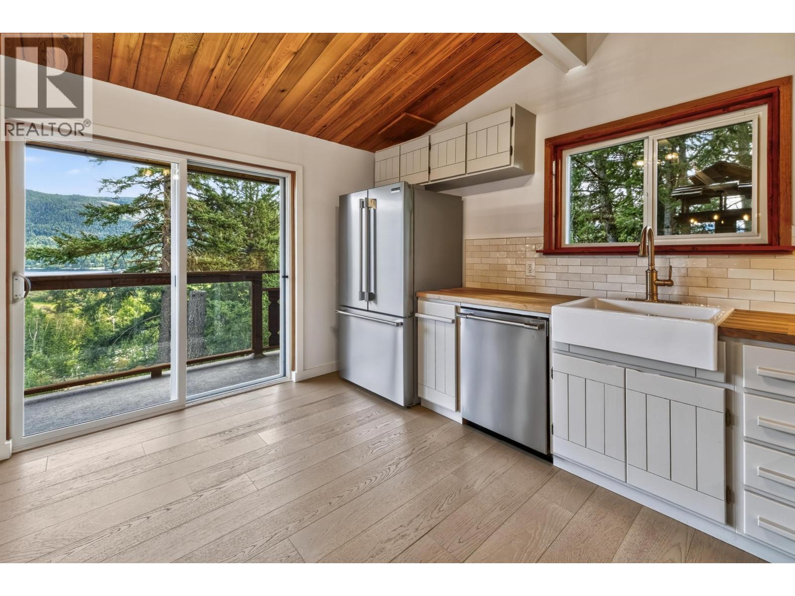 7263 SUMMIT ROAD - 8