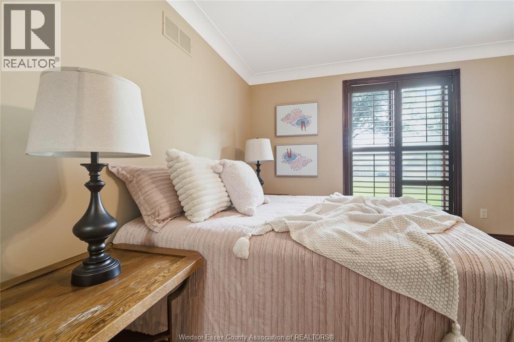 2073 Lesperance ROAD - 17