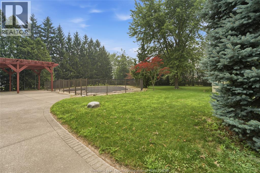 2073 Lesperance ROAD - Image 38