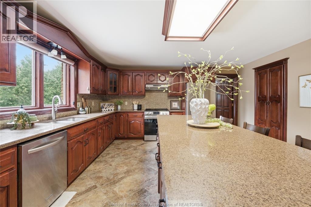 2073 Lesperance ROAD - 8