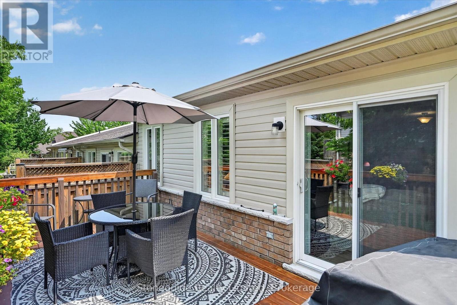 #2 909 WENTWORTH STREET - Image 21