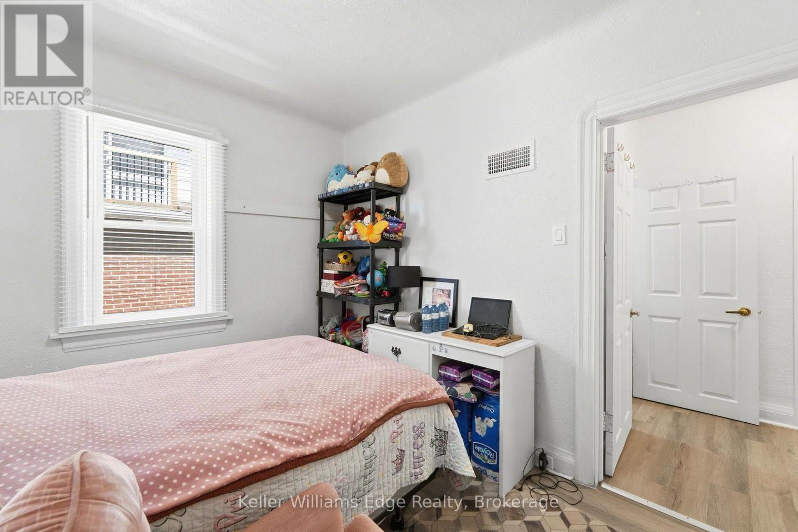 4104 BROUGHTON AVENUE - Image 11