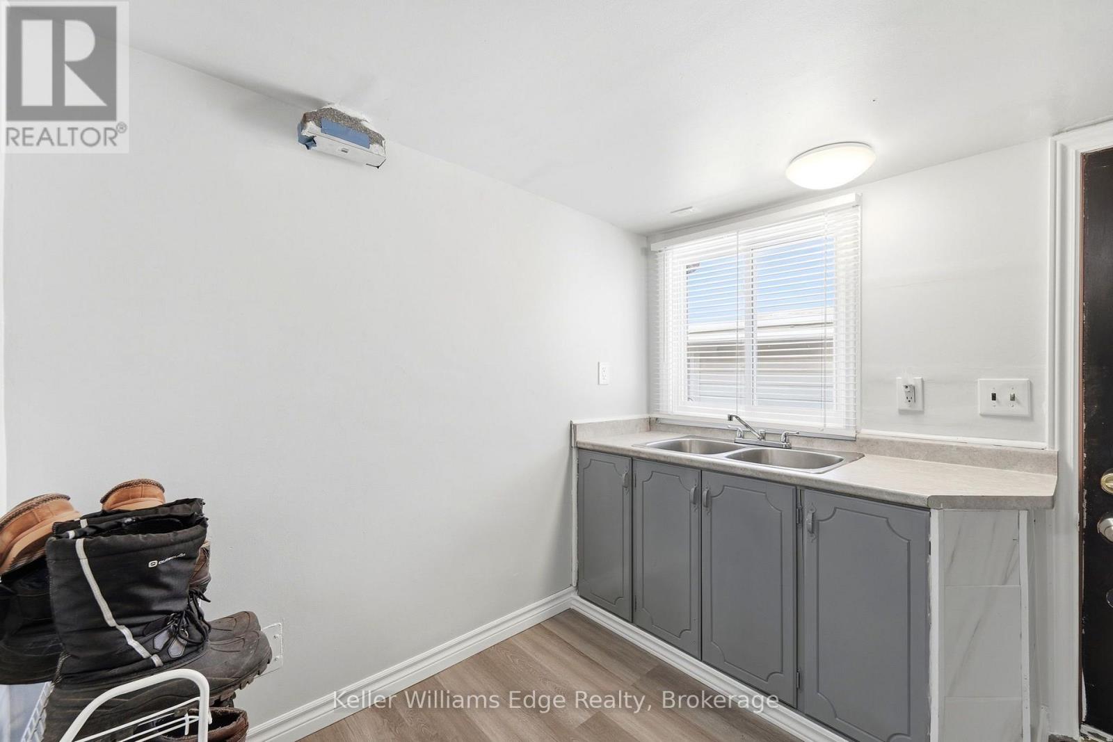 4104 BROUGHTON AVENUE - Image 19