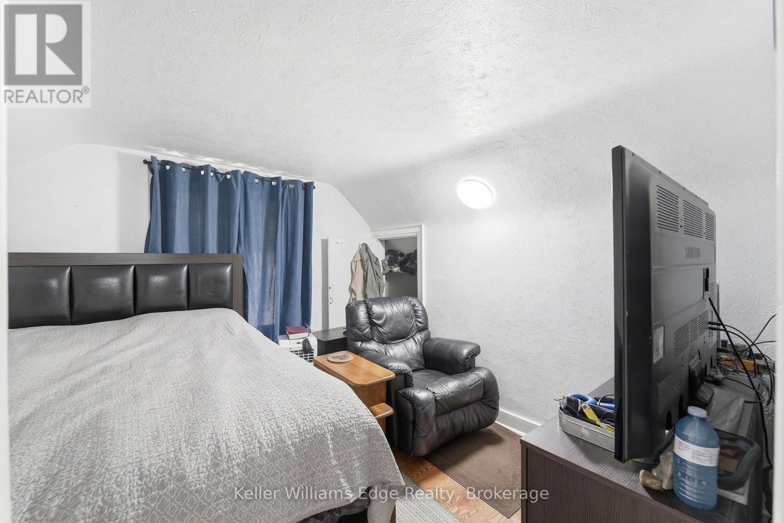 4104 BROUGHTON AVENUE - Image 20
