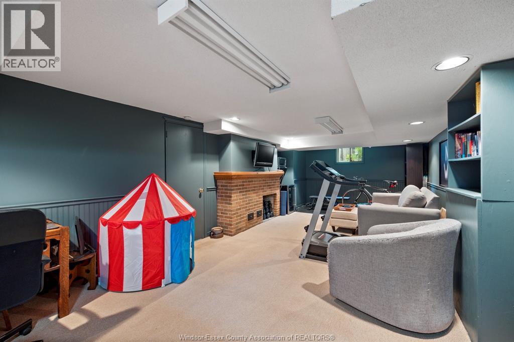 1528 VICTORIA AVENUE - Image 23