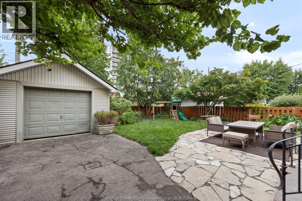 1528 VICTORIA AVENUE - Image 27