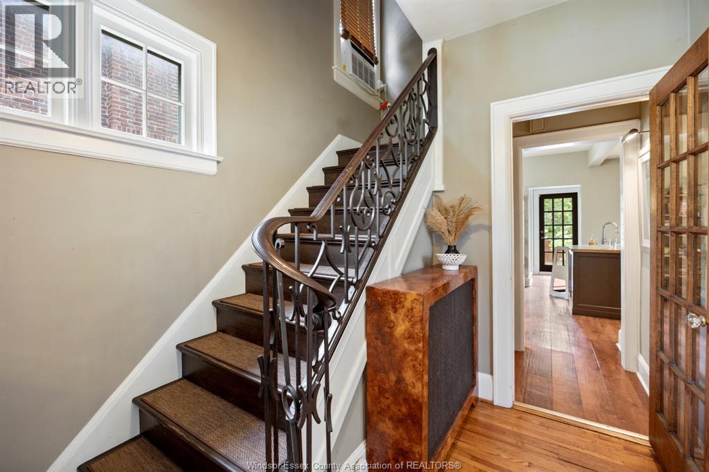 1528 VICTORIA AVENUE - Image 4