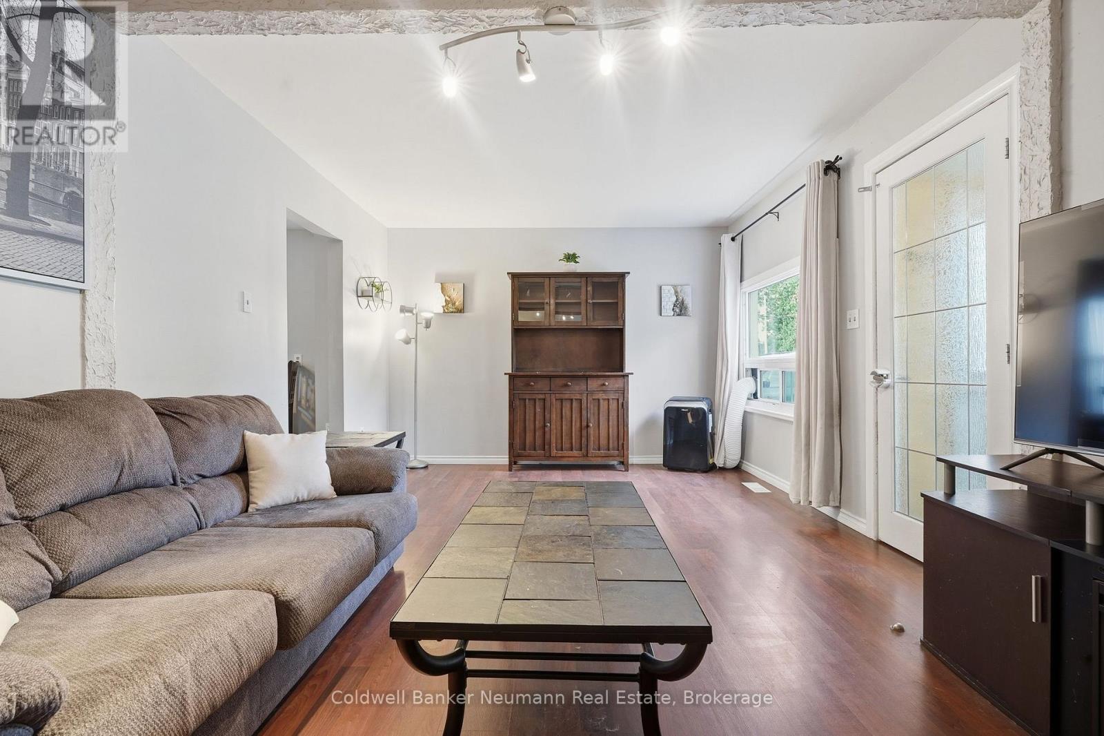 442 BURDICK PLACE - Image 13
