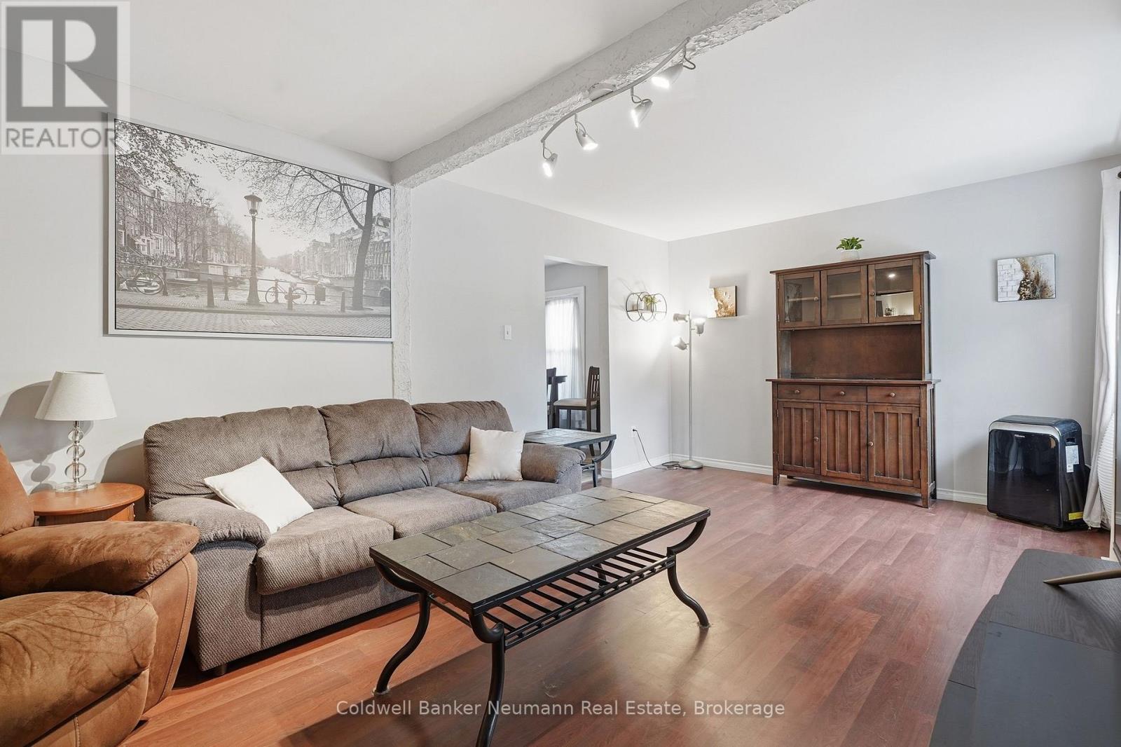442 BURDICK PLACE - 16
