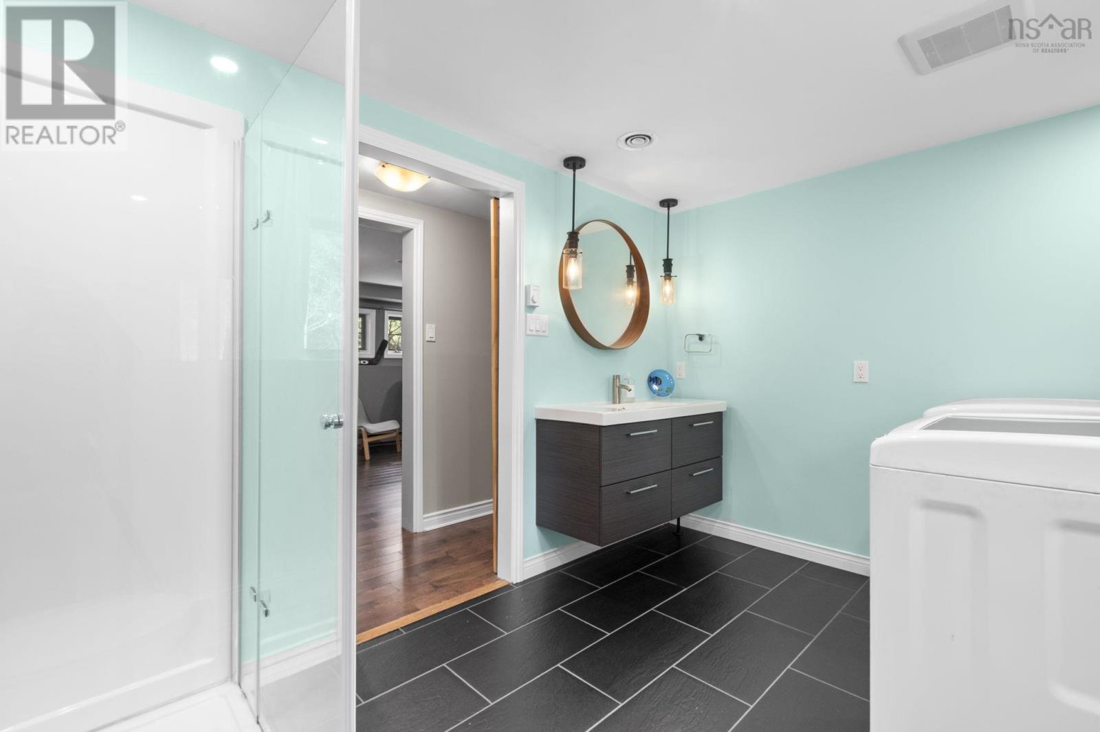 2 Woods Court - 37