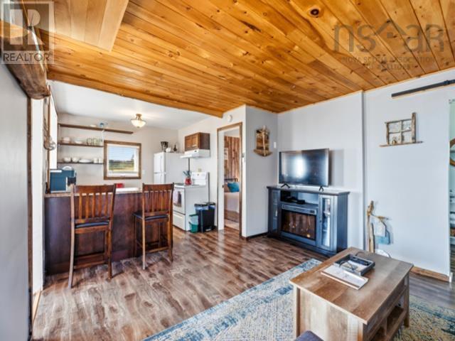 Property 34 of 49 of 1031 West Bay Road