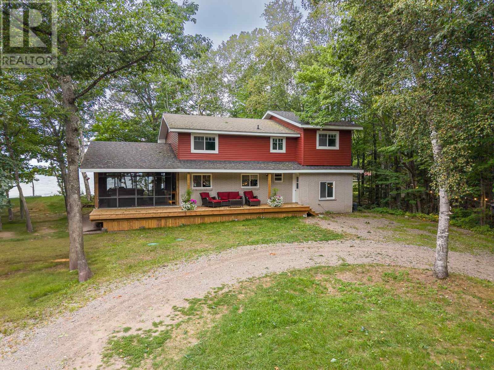 9 Nokomis Beach RD