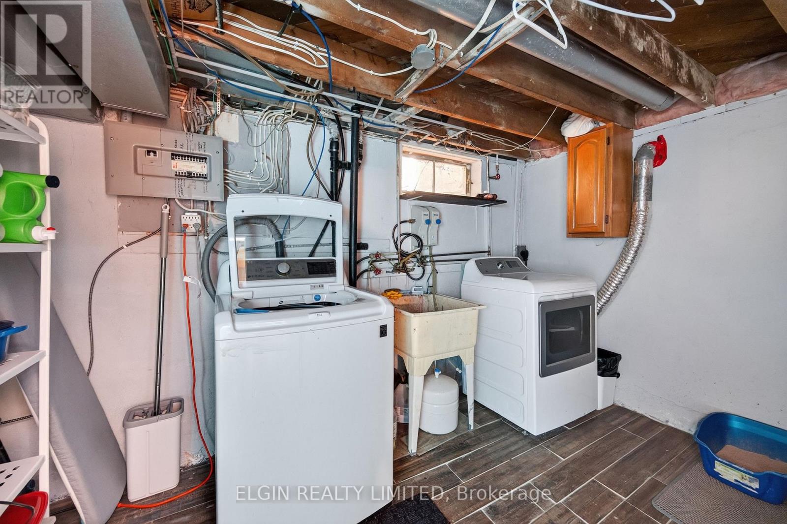 32 COYNE STREET - 21