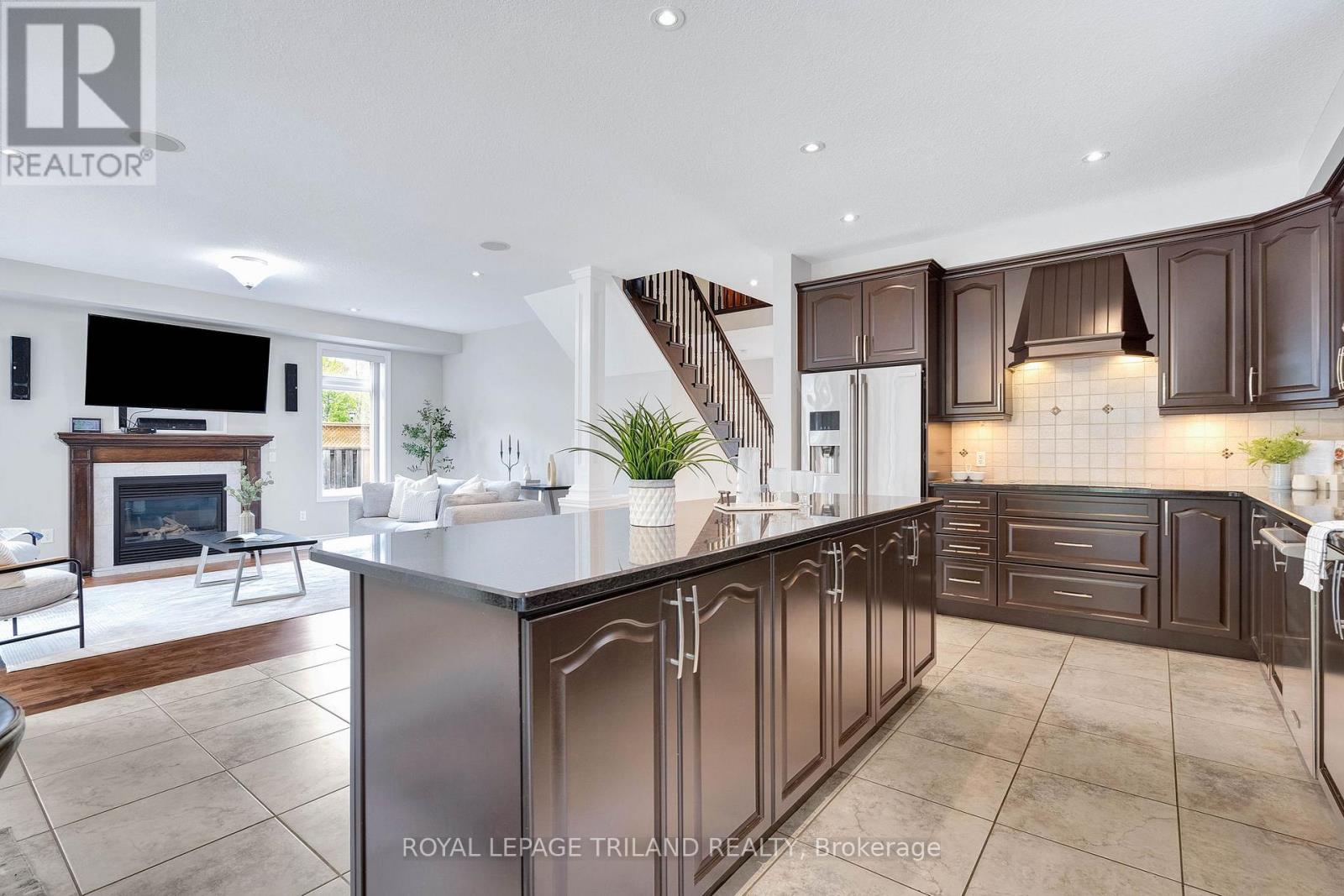 1018 LOFT COURT - Image 21