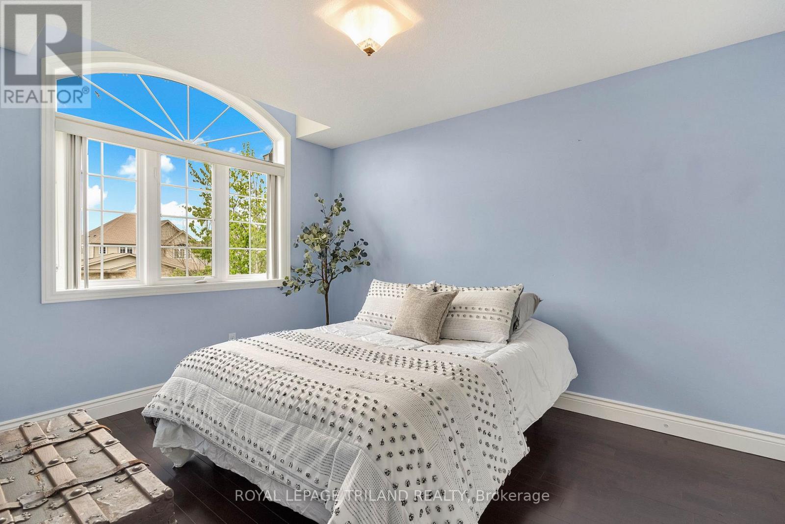 1018 LOFT COURT - Image 32