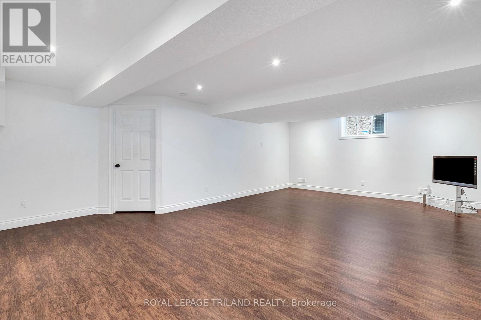 1018 LOFT COURT - Image 37