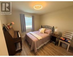 18 Evergreen Crescent thumbnail 12