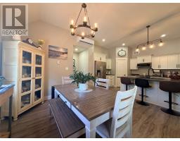 18 Evergreen Crescent thumbnail 23