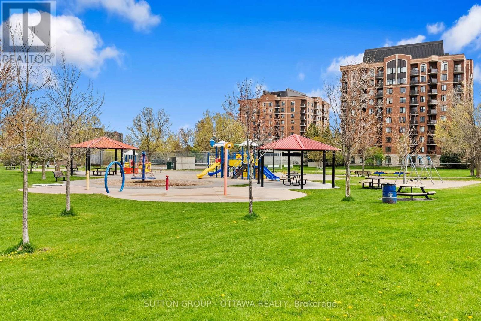 22 MANHATTAN CRESCENT - 29
