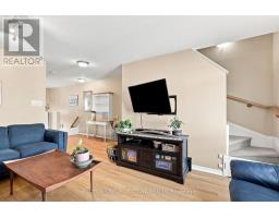 22 Manhattan Crescent, Ottawa, ON K2C4B4 Photo 12