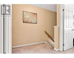 22 Manhattan Crescent, Ottawa, ON K2C4B4 Photo 14