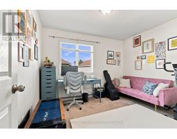 22 Manhattan Crescent, Ottawa, ON K2C4B4 Photo 19