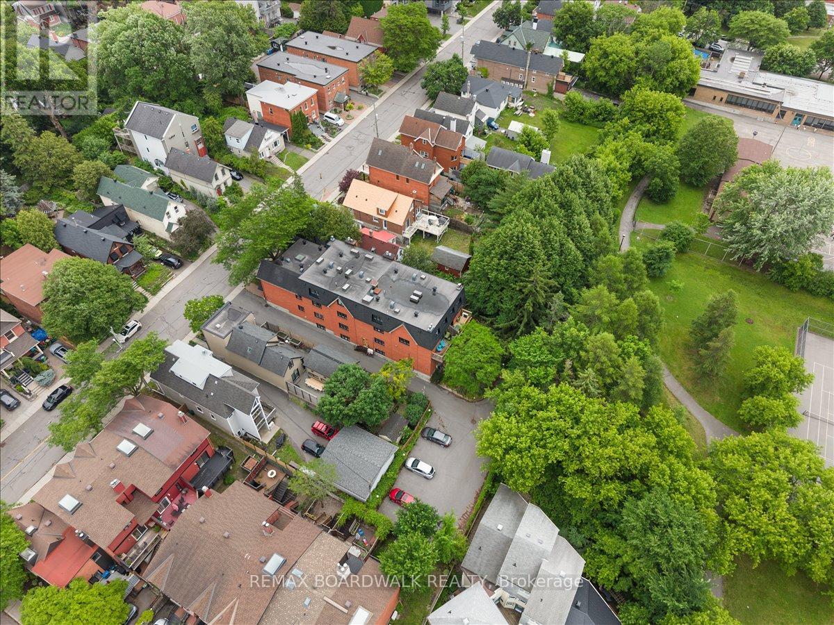 #304 222 RUSSELL AVENUE - Image 48
