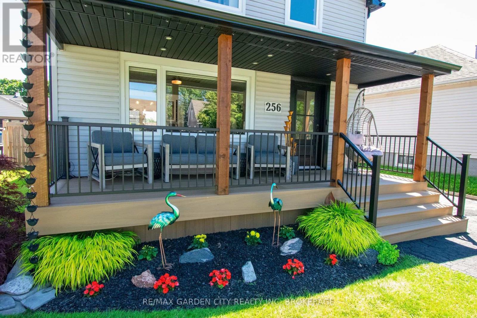 256 SCHOLFIELD AVENUE S - Image 4
