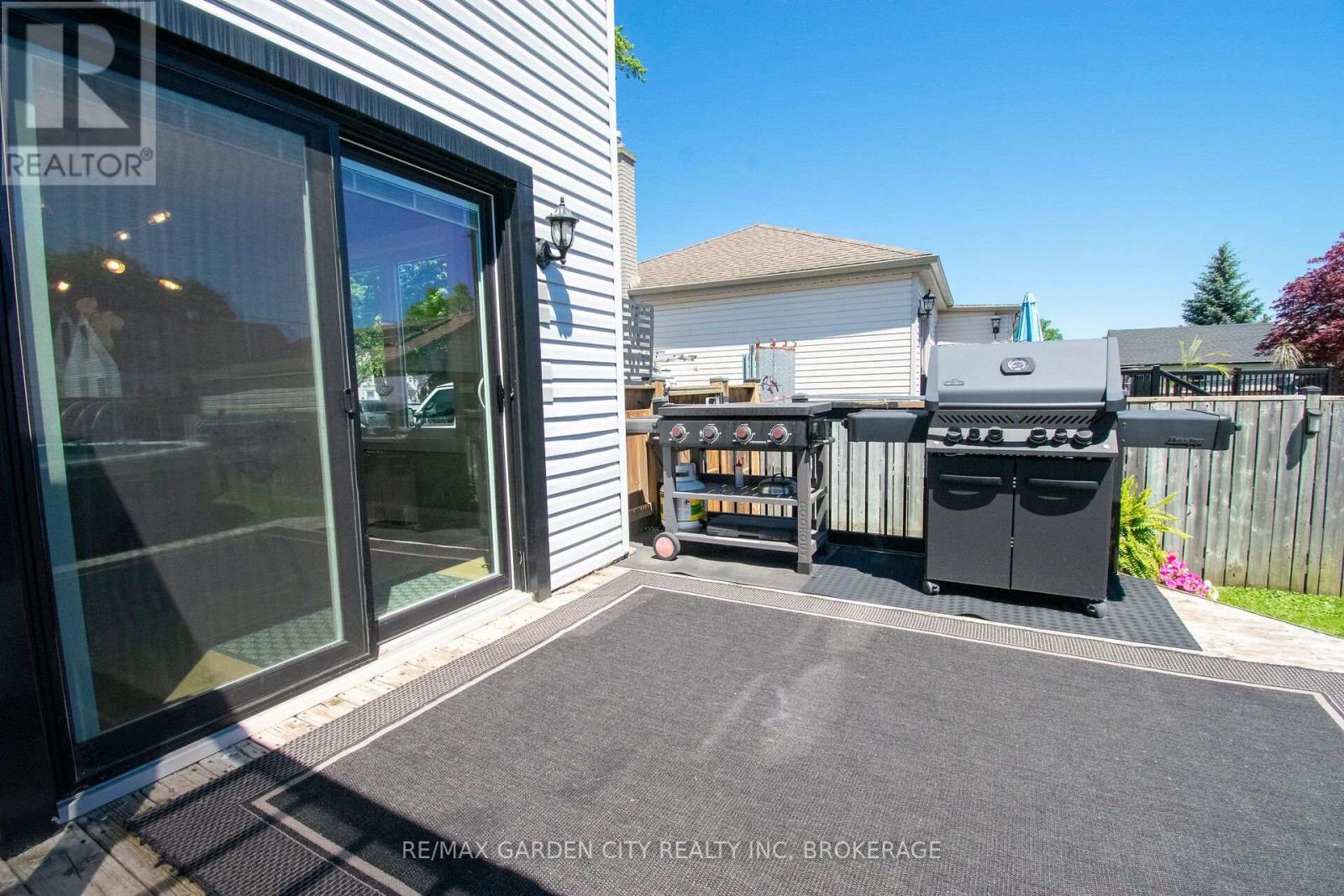 256 SCHOLFIELD AVENUE S - Image 40