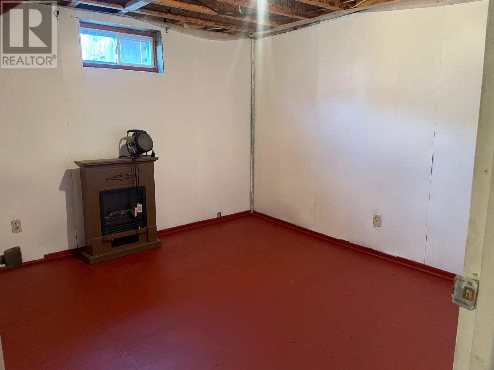 36 Clergue ST - 8