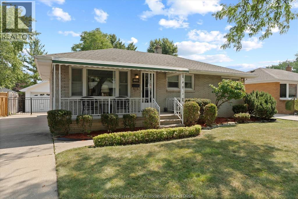 1280 Parkview AVENUE - 1